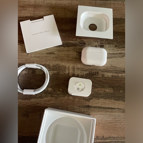 Airpod pros 2 - Picture 2 of 3